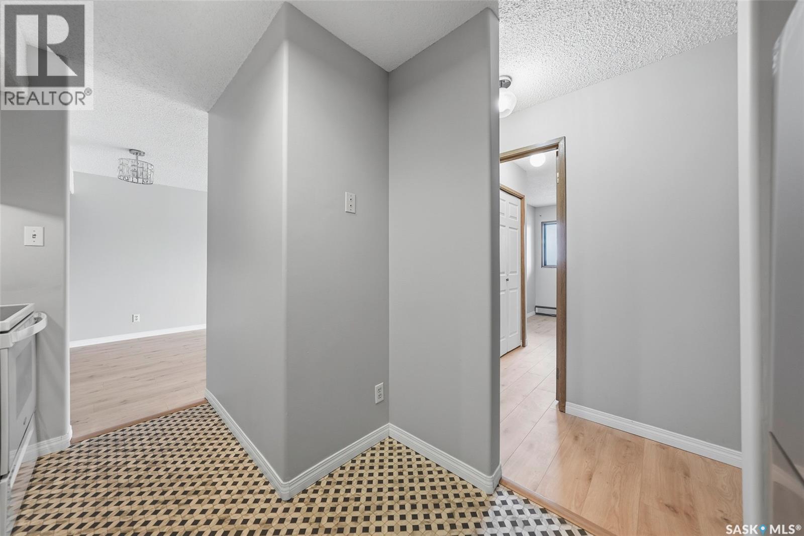 #202 345 Kingsmere BOULEVARD - 9