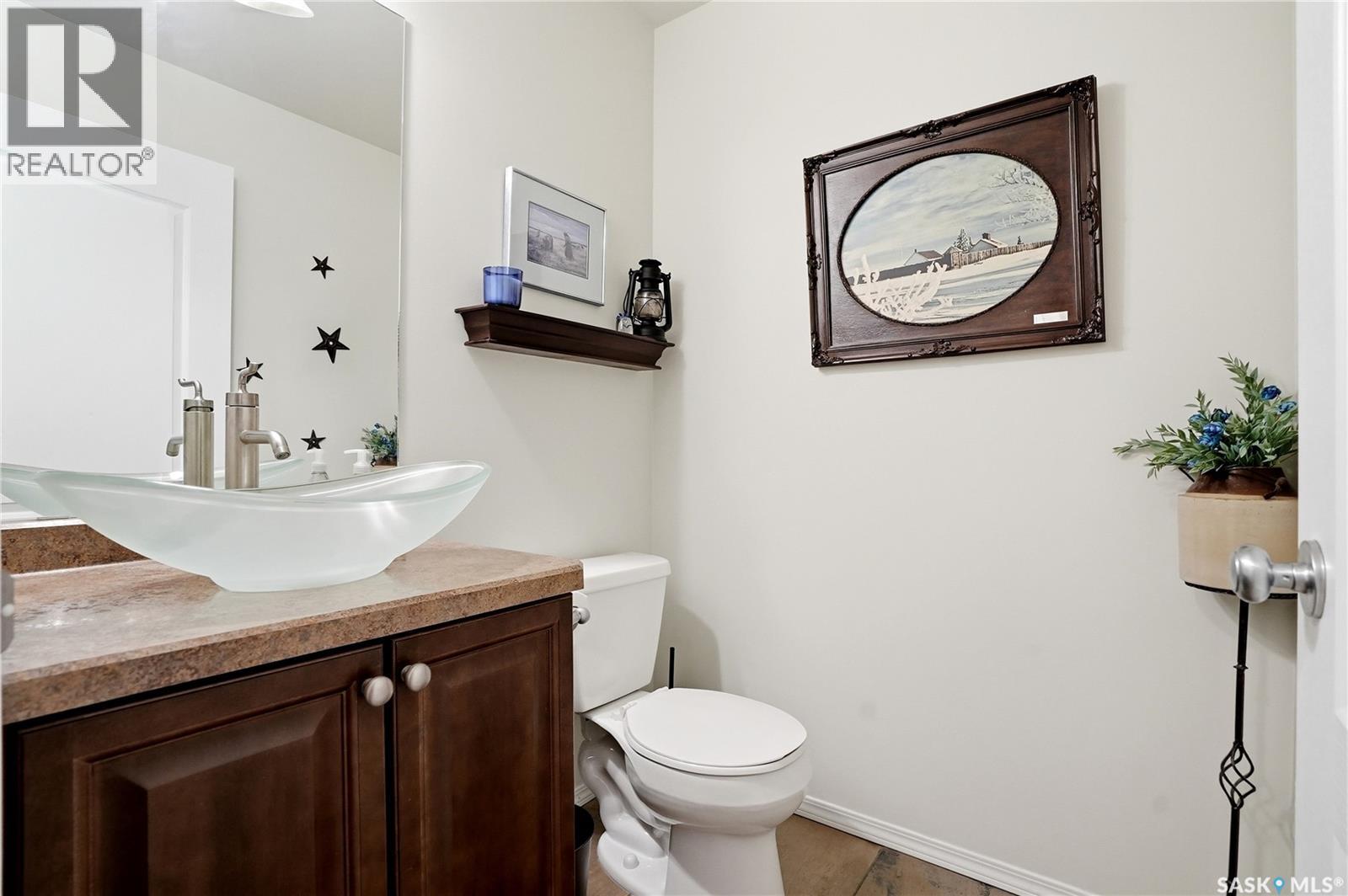 #16 110 Dulmage CRESCENT - 14