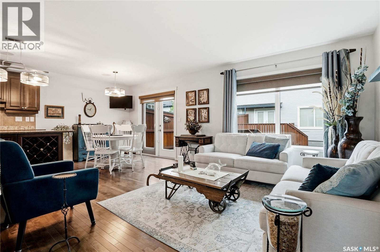 #16 110 Dulmage CRESCENT - 4