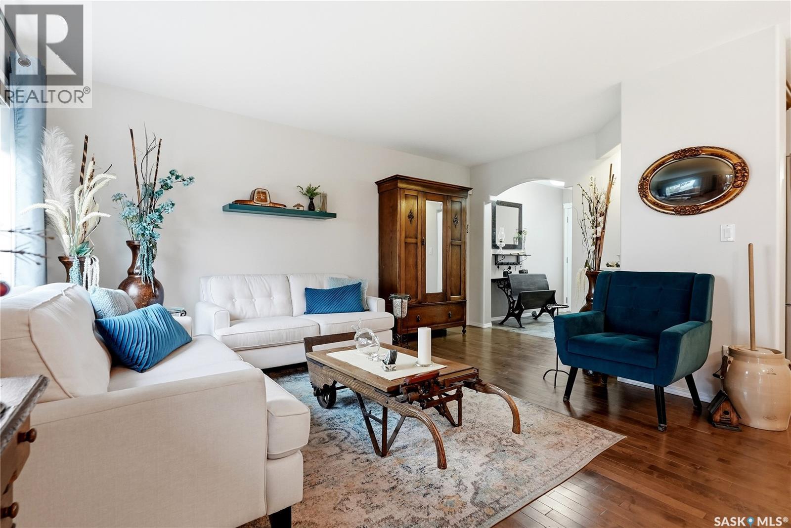 #16 110 Dulmage CRESCENT - 6