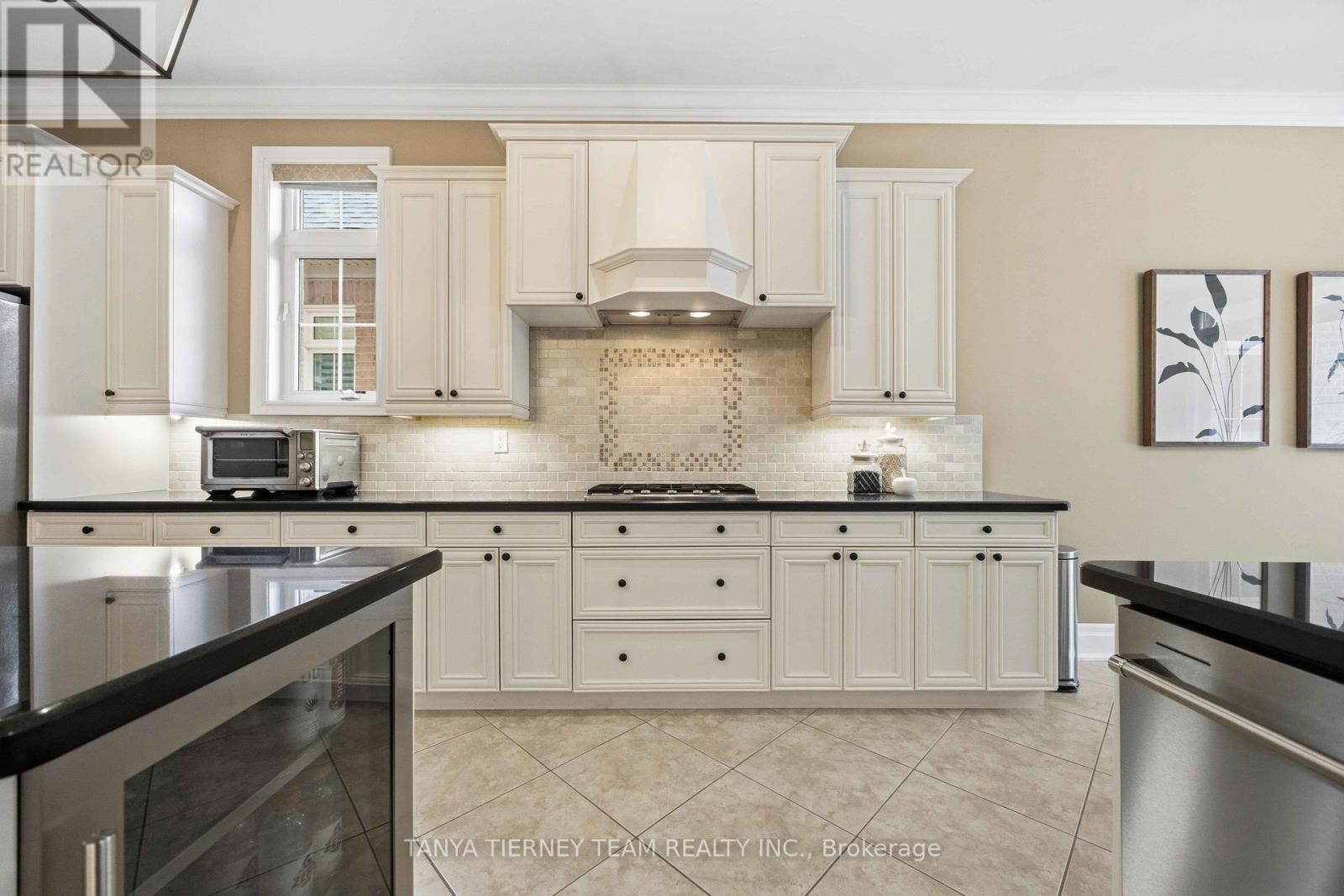 25 MONTANA CRESCENT - 18
