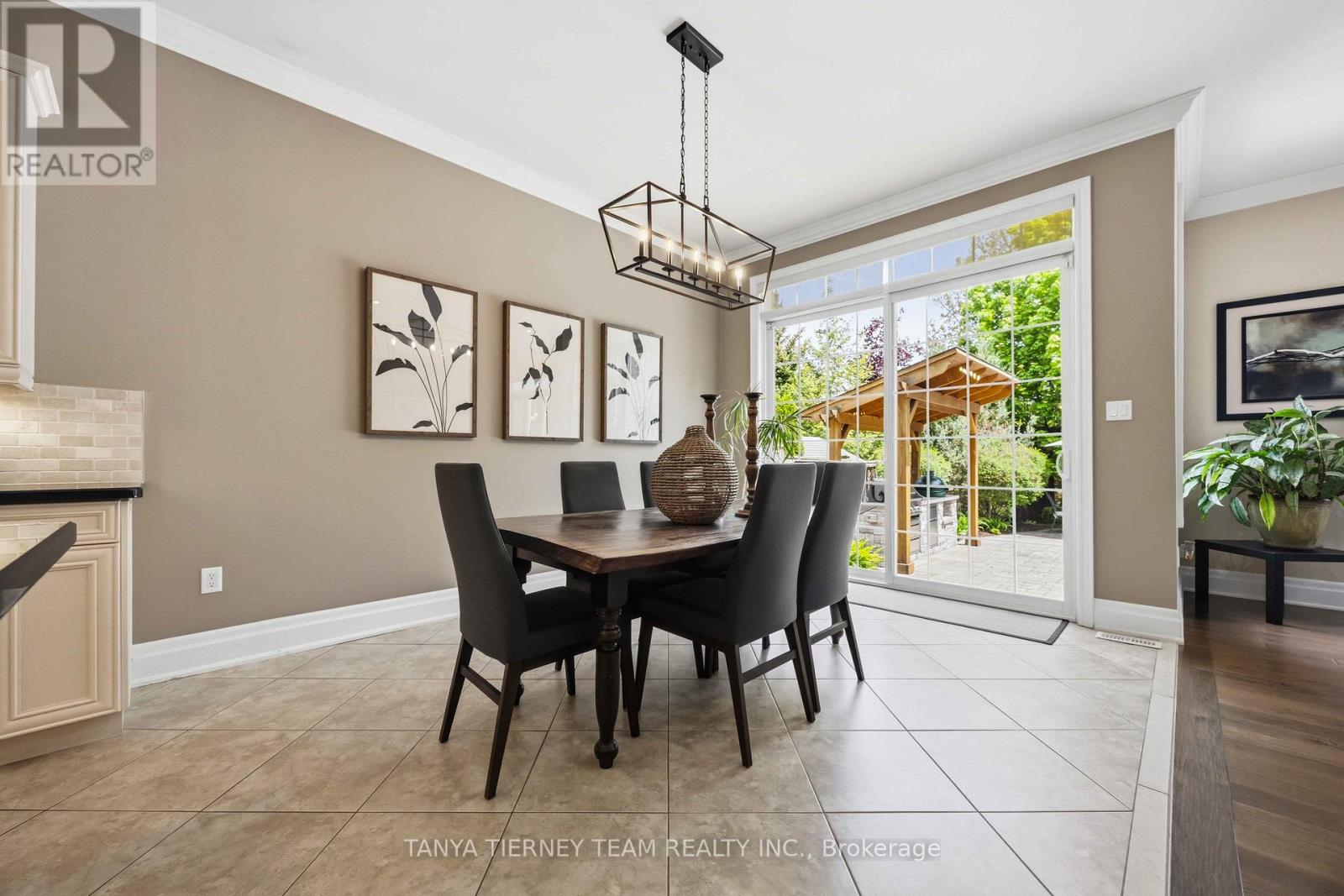25 MONTANA CRESCENT - 21