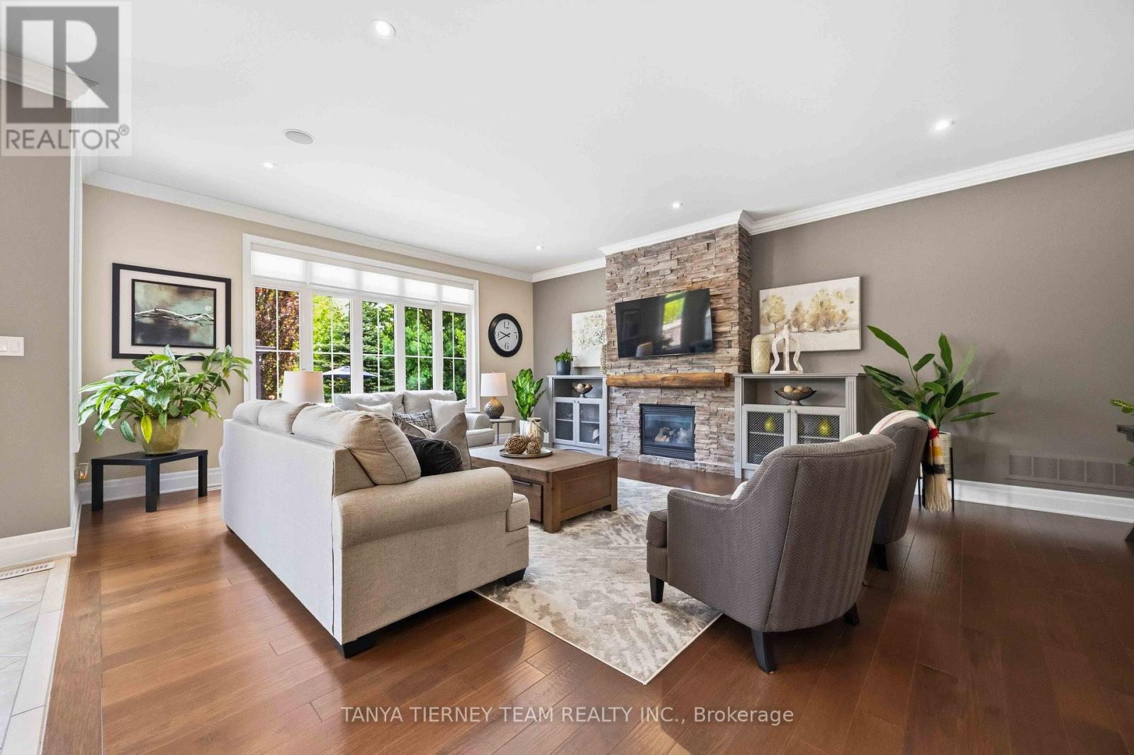 25 MONTANA CRESCENT - 22