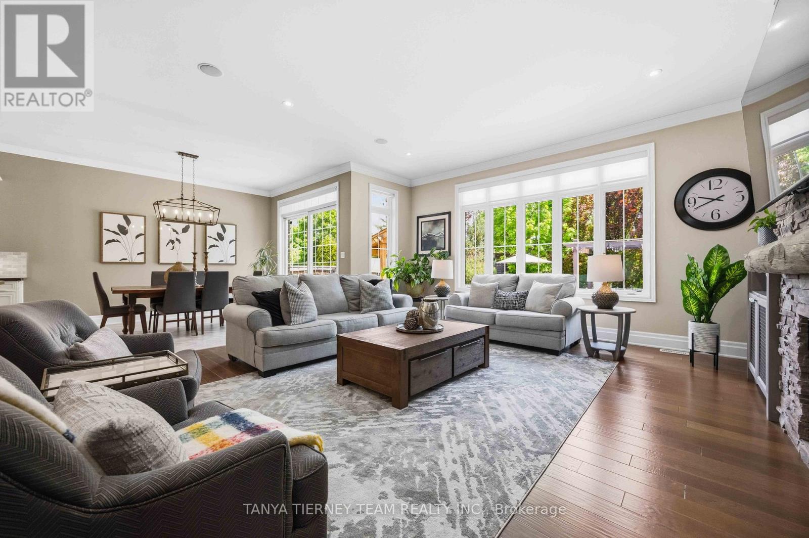 25 MONTANA CRESCENT - 23