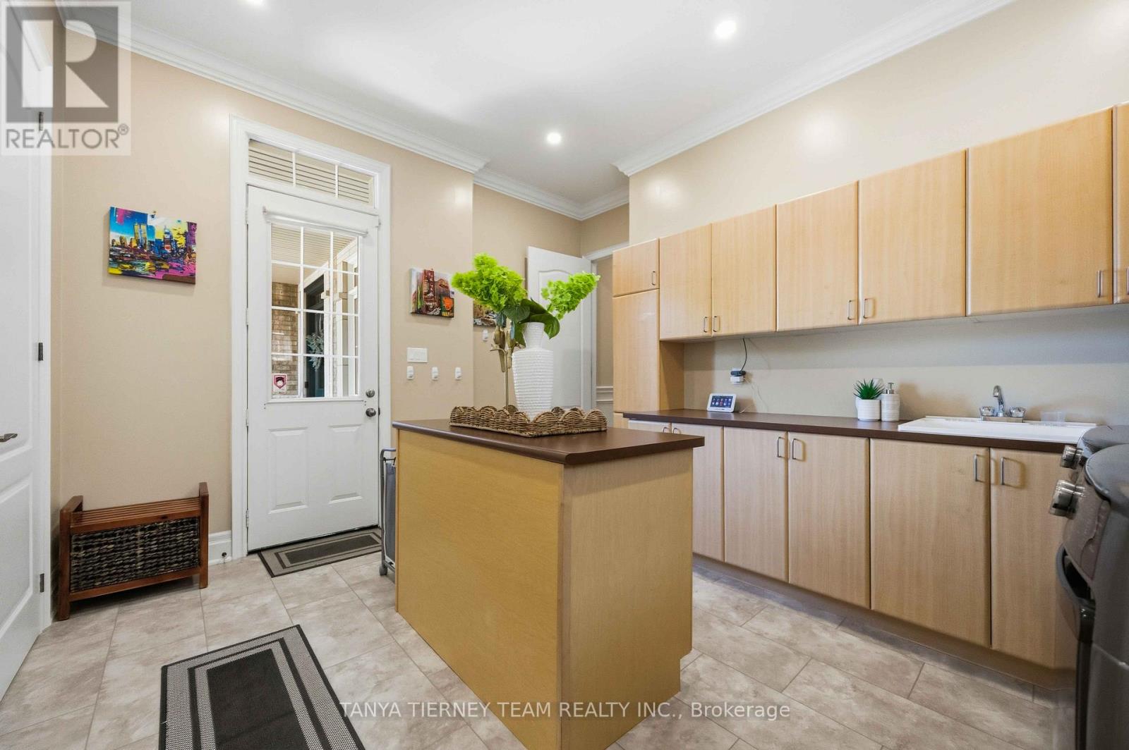 25 MONTANA CRESCENT - 28