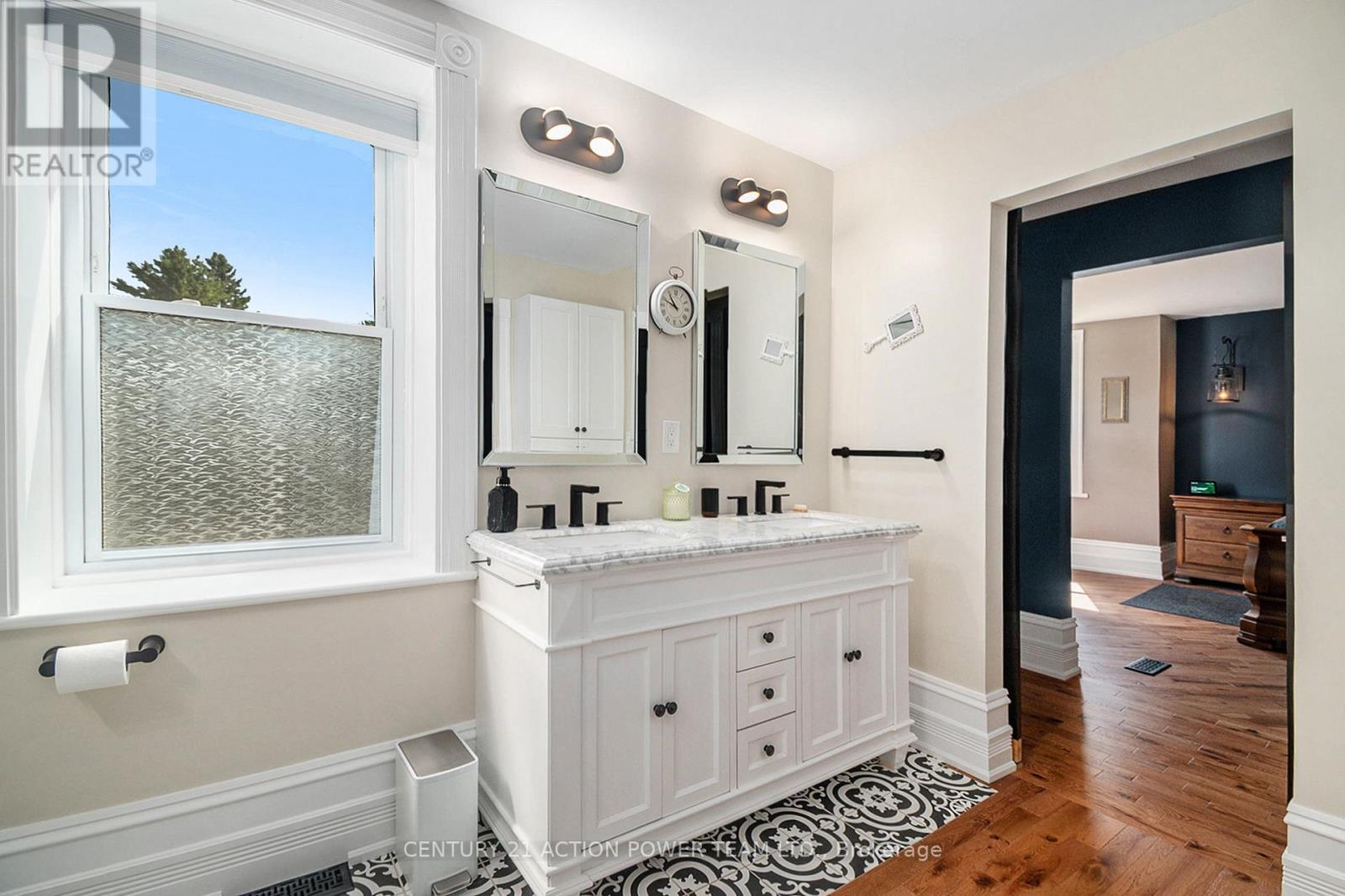 1674 LANDRY STREET - 16