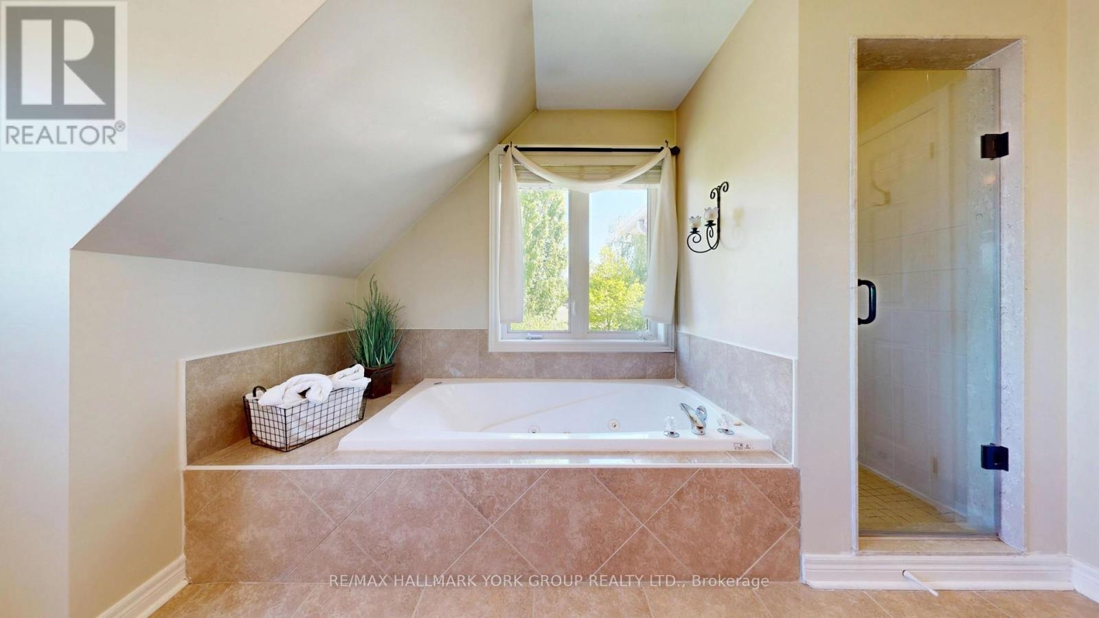 400 COVENTRY HILL TRAIL - 27