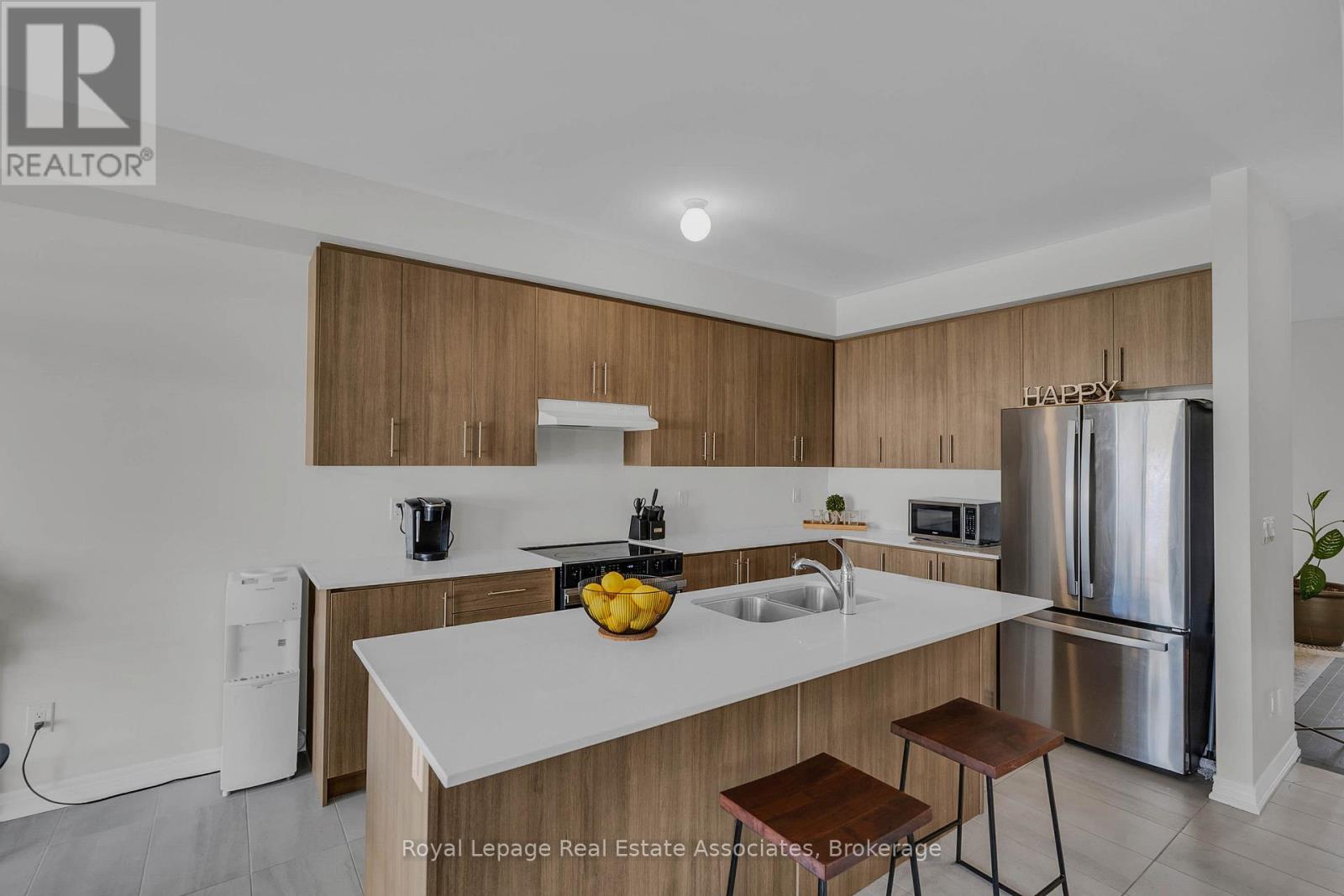 1386 DAVIS LOOP - 12