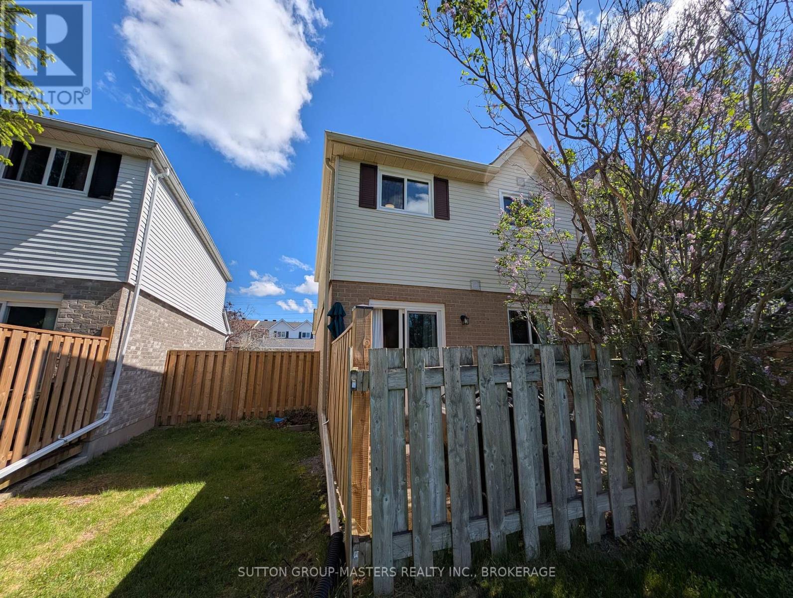 #77 827 DATZELL LANE - 21