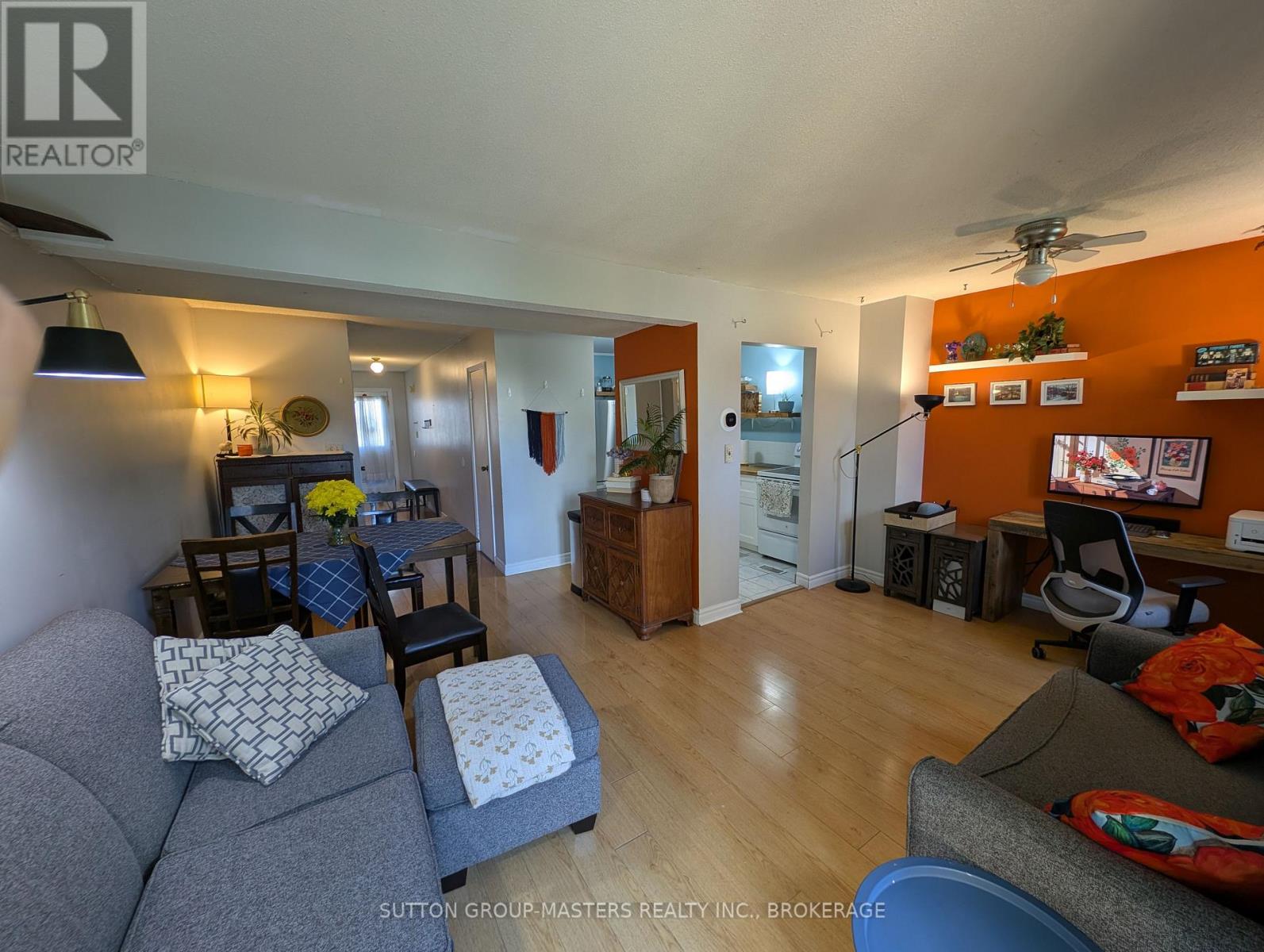#77 827 DATZELL LANE - 5