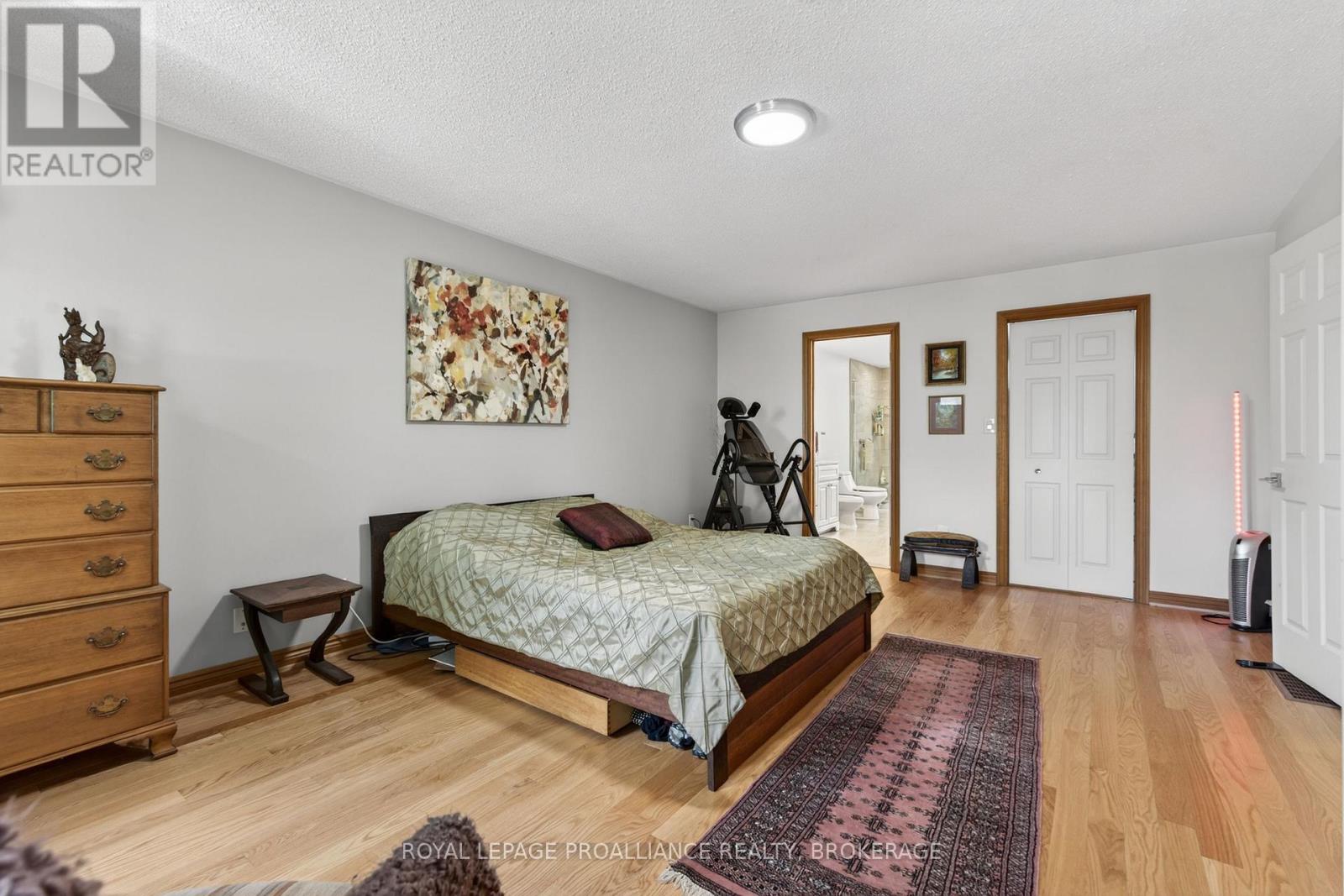 542 RANKIN CRESCENT - 22