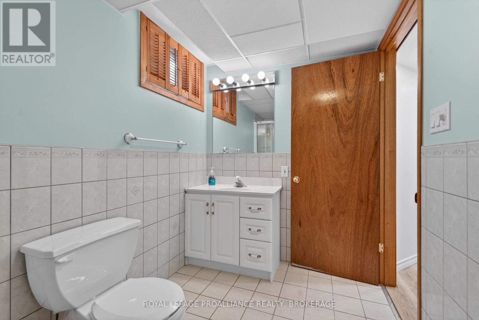 542 RANKIN CRESCENT - 37