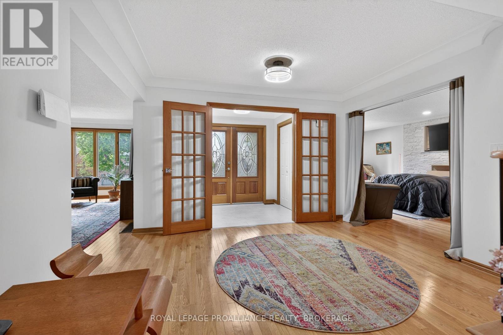 542 RANKIN CRESCENT - 6