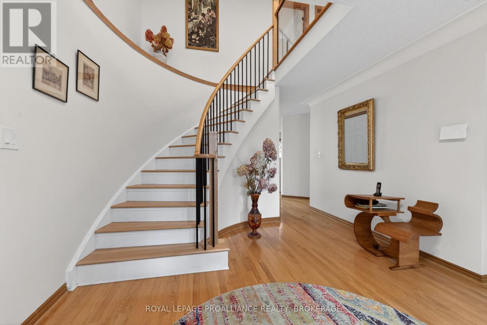 542 RANKIN CRESCENT - 7