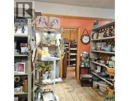 147 Central Avenue N, Swift Current, SK S9H0K9 Photo 14
