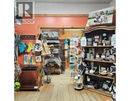 147 Central Avenue N, Swift Current, SK S9H0K9 Photo 13