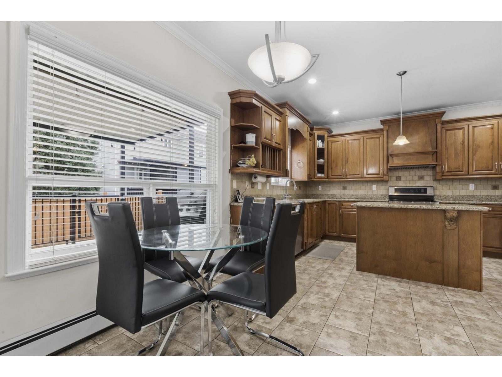 7 Bed, 5 Bath House for Sale in Surrey – 14732 71A AVENUE, Surrey - Image 9