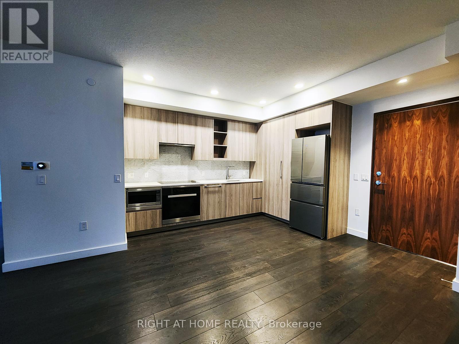 #2808 95 MCMAHON DRIVE - 5