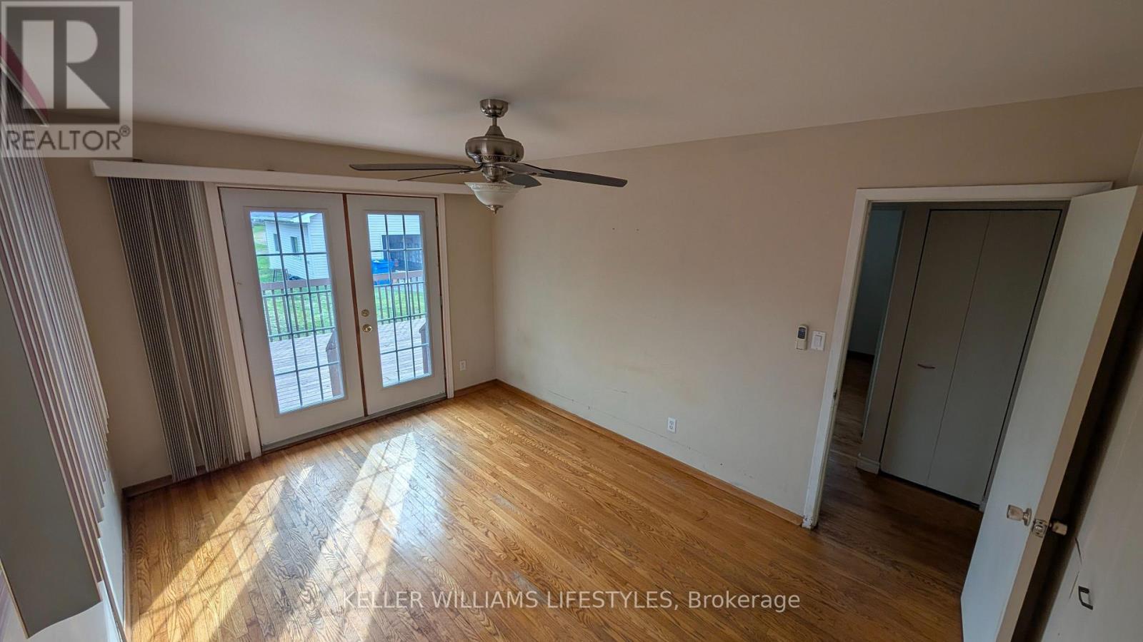 17 NIGHTINGALE DRIVE - 12