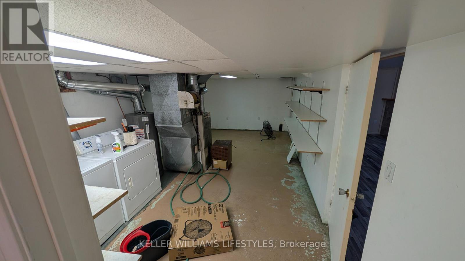 17 NIGHTINGALE DRIVE - 32