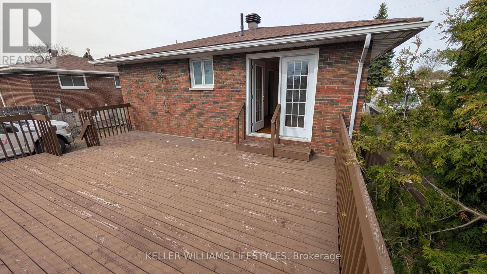 17 NIGHTINGALE DRIVE - 41