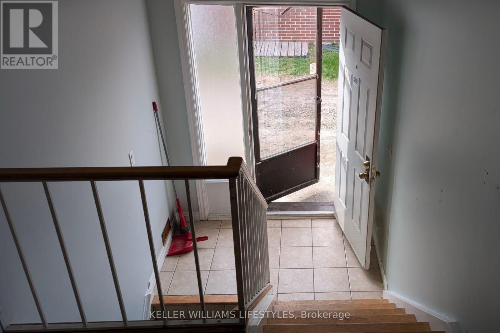 17 NIGHTINGALE DRIVE - 6