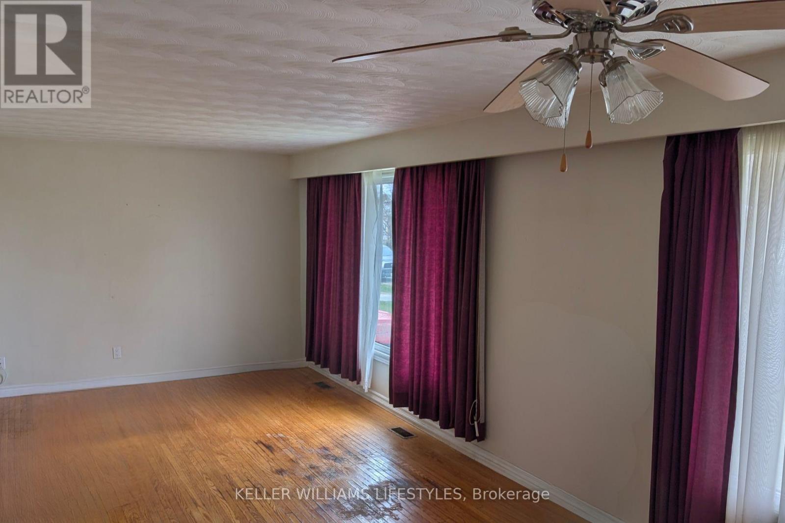 17 NIGHTINGALE DRIVE - 8