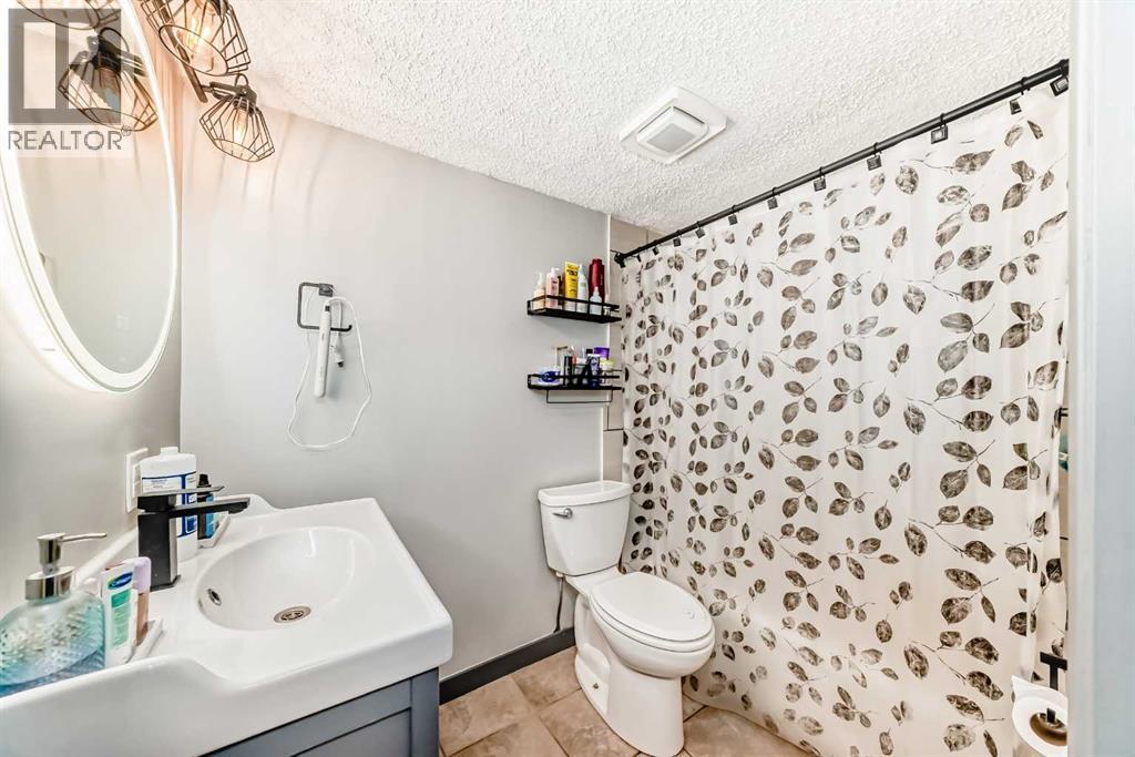 #100 2508 17 Street SW - 21