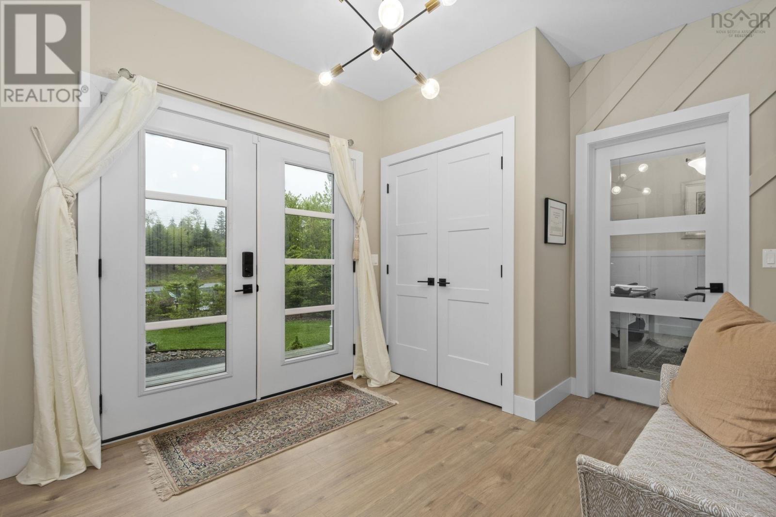 456 Magenta Drive - Image 2