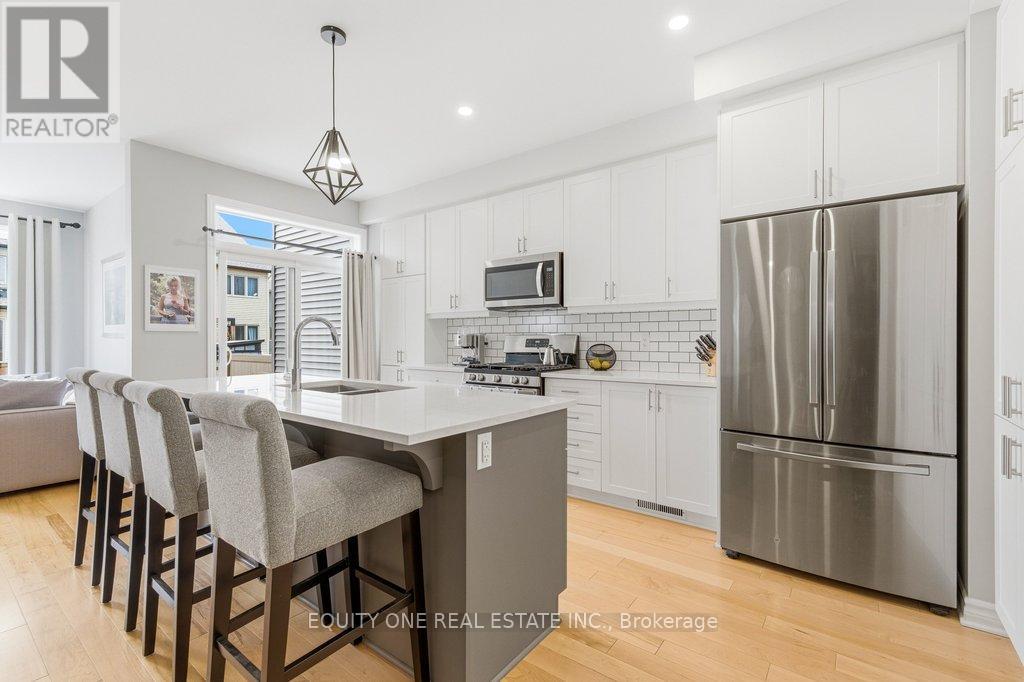 32 DUNCANVILLE STREET - 11