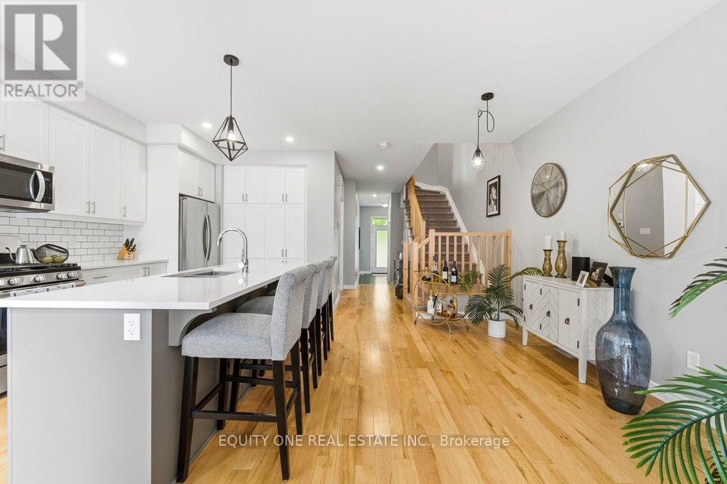 32 DUNCANVILLE STREET - 13