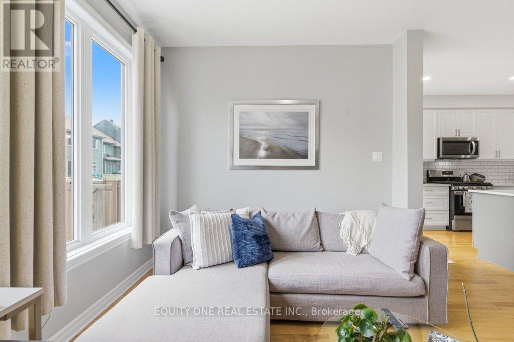 32 DUNCANVILLE STREET - 18
