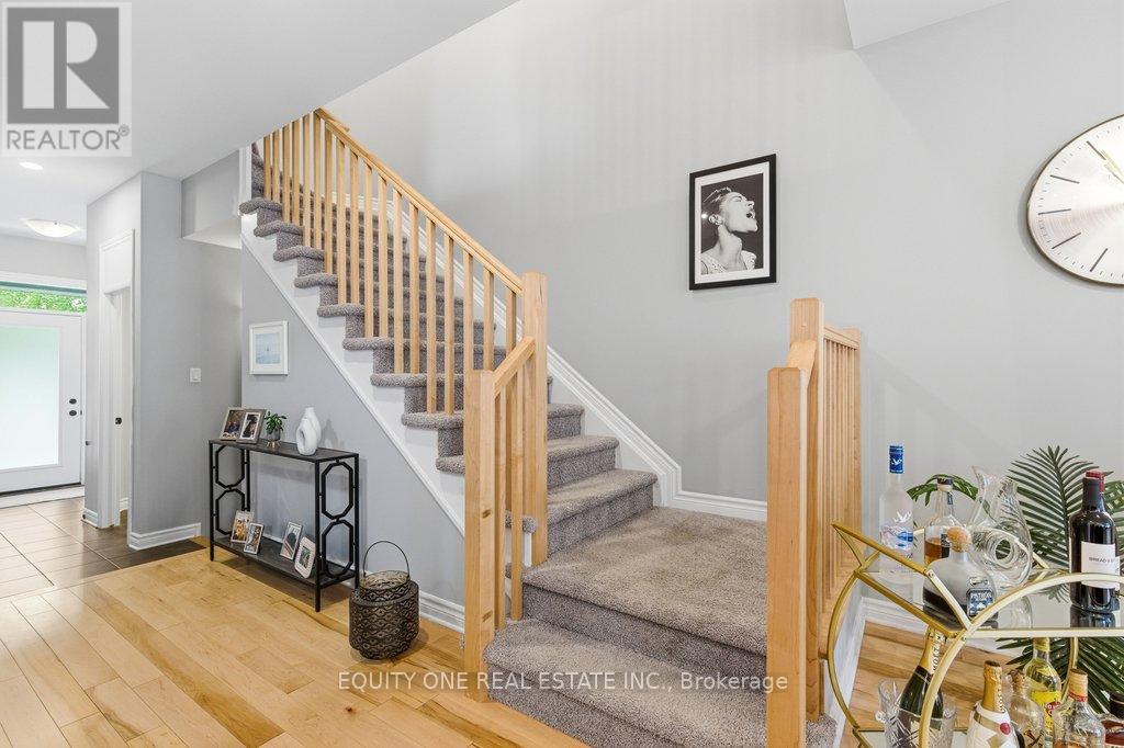 32 DUNCANVILLE STREET - 21