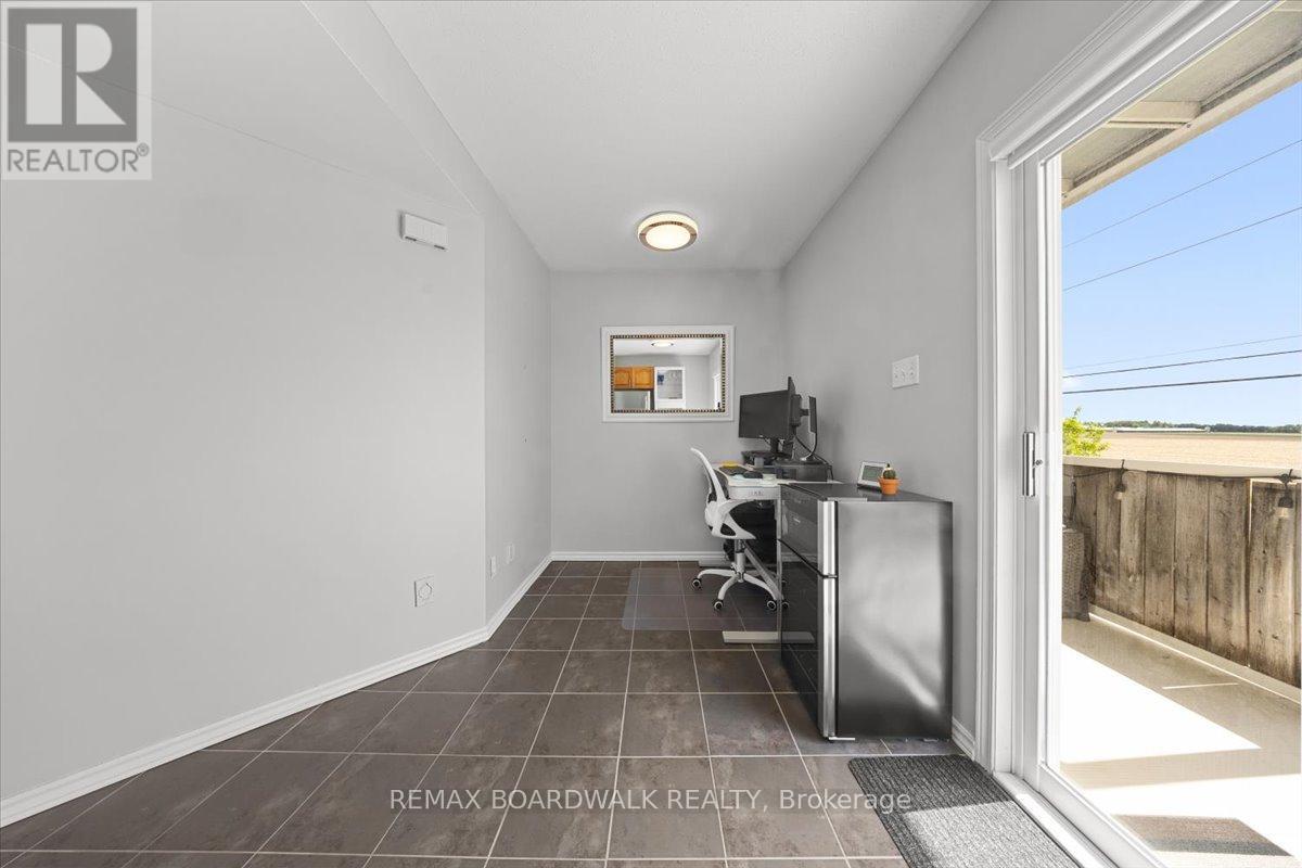 2 Bed, 3 Bath House for Sale in Ottawa – 366 CROWNRIDGE DRIVE, Ottawa – MLS# X13222576 - Image 21