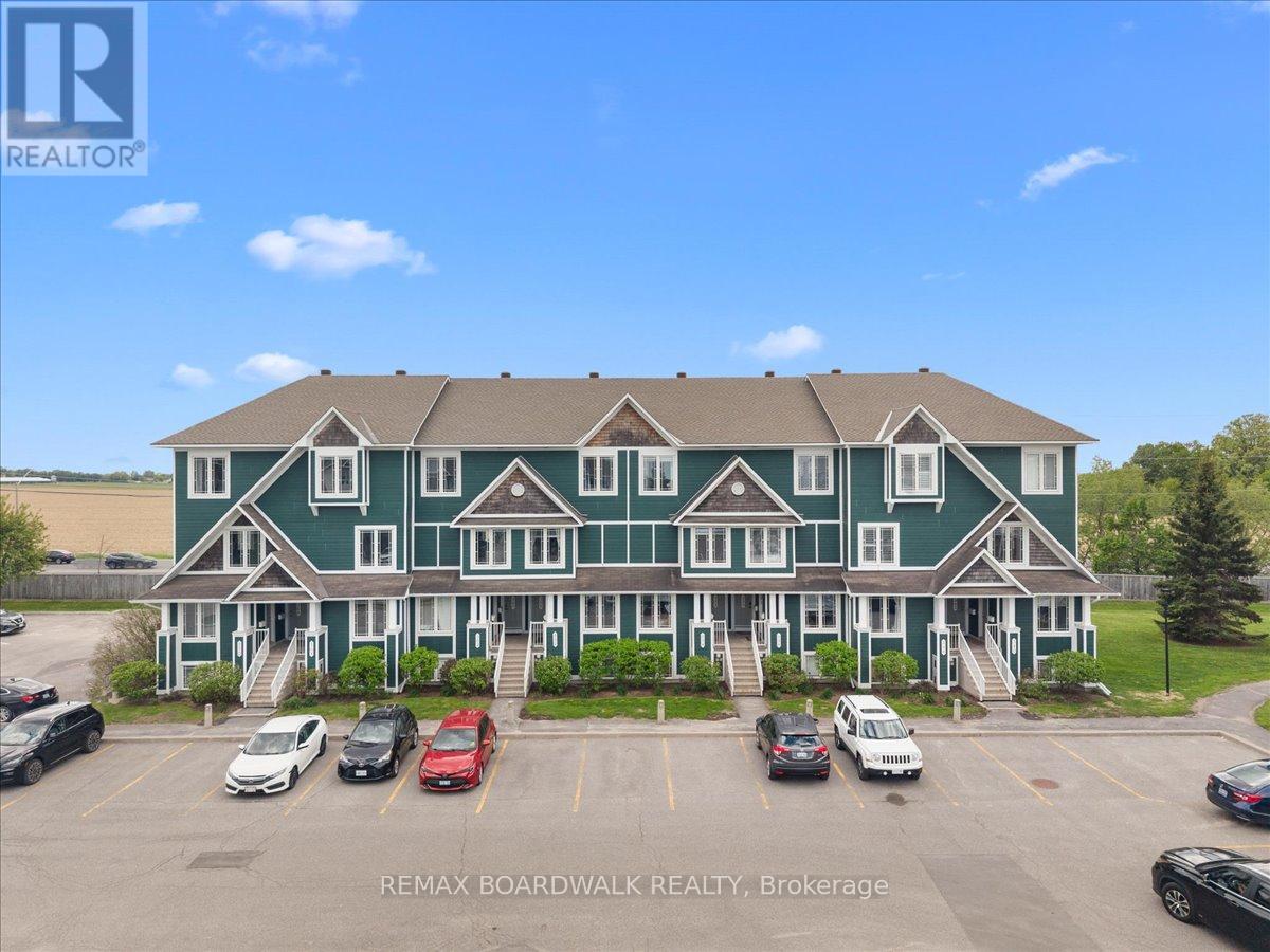 2 Bed, 3 Bath House for Sale in Ottawa – 366 CROWNRIDGE DRIVE, Ottawa – MLS# X13222576 - Image 22