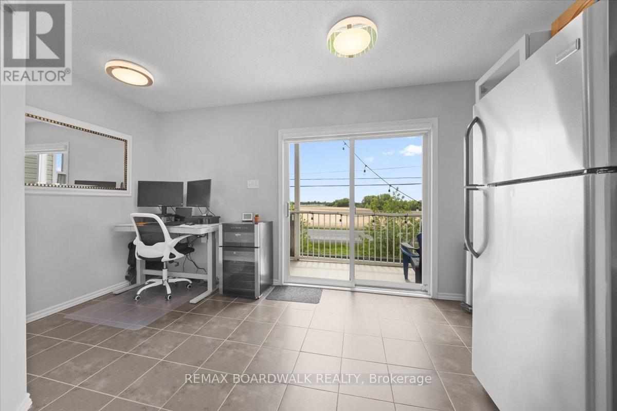 2 Bed, 3 Bath House for Sale in Ottawa – 366 CROWNRIDGE DRIVE, Ottawa – MLS# X13222576 - Image 18