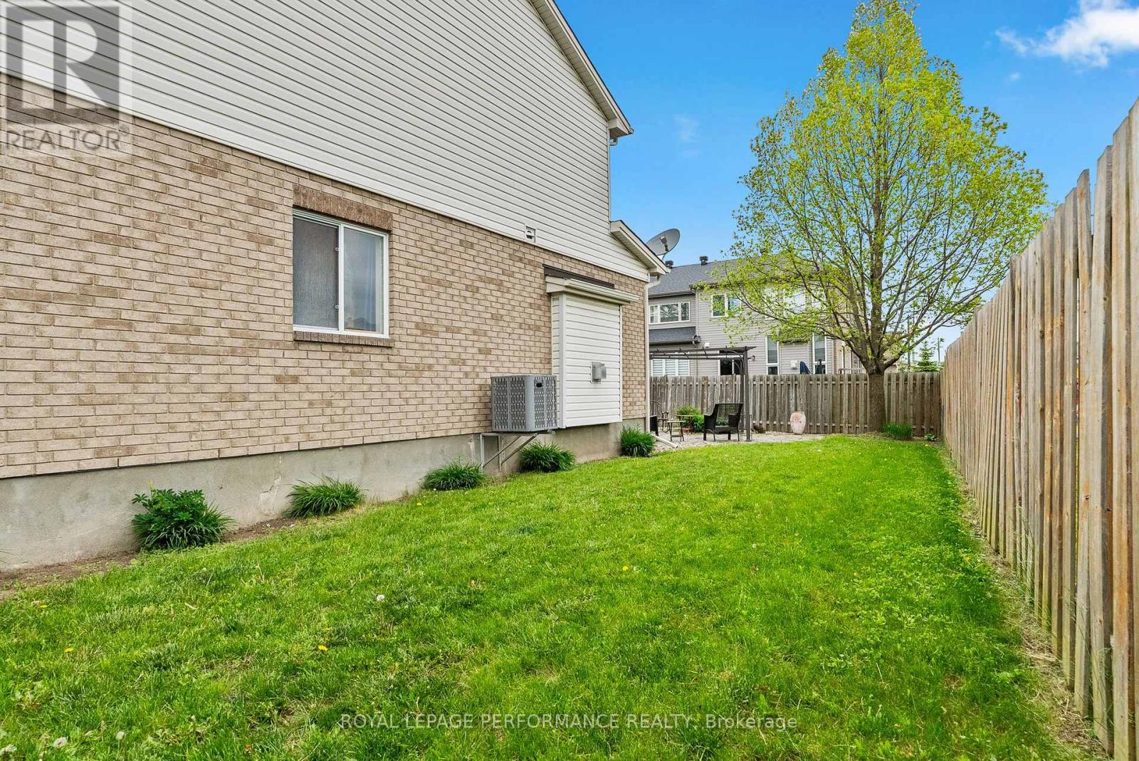 1071 BRASSEUR CRESCENT - 28
