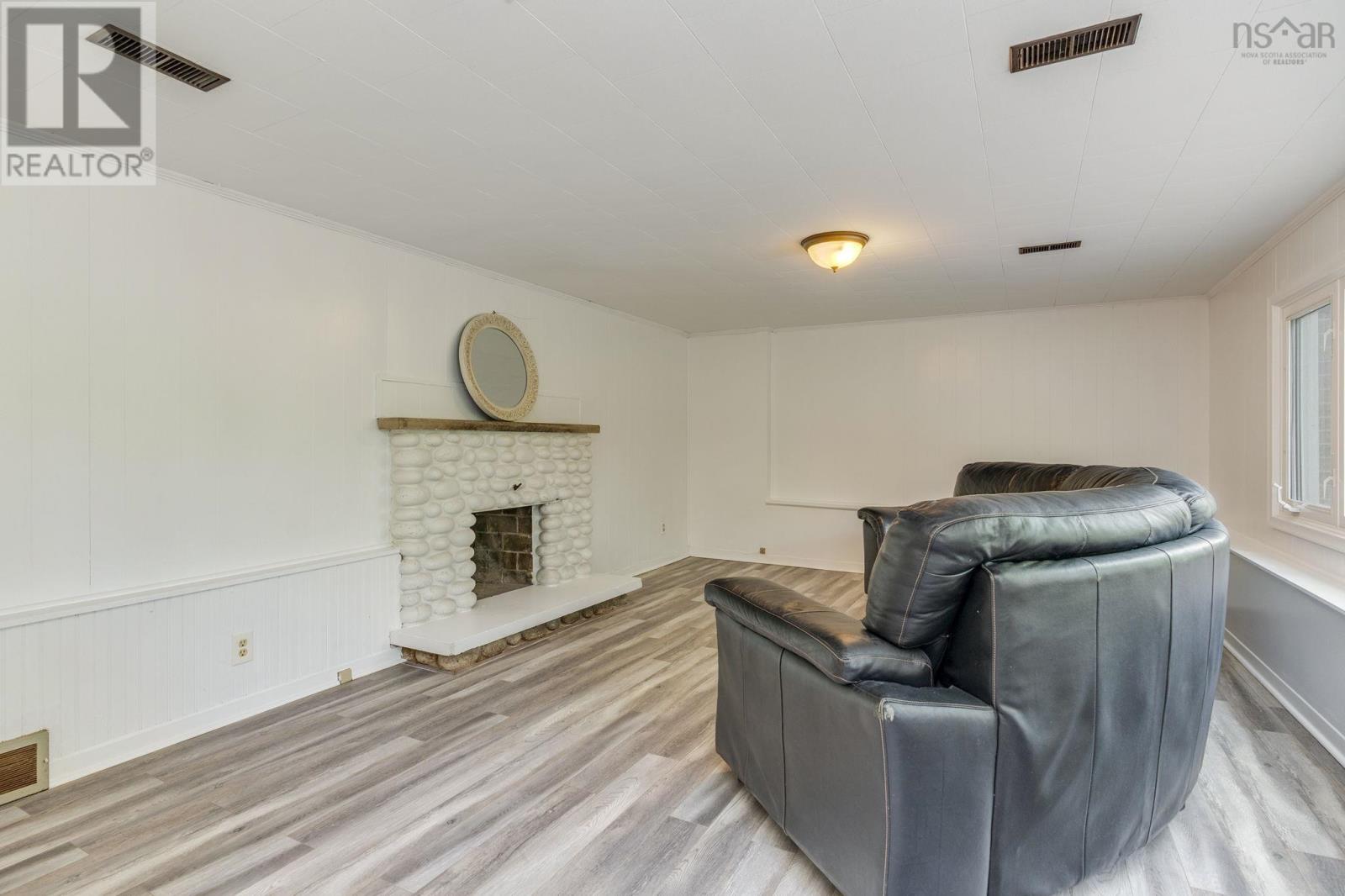 Property 31 of 34 of 33 Southill Drive