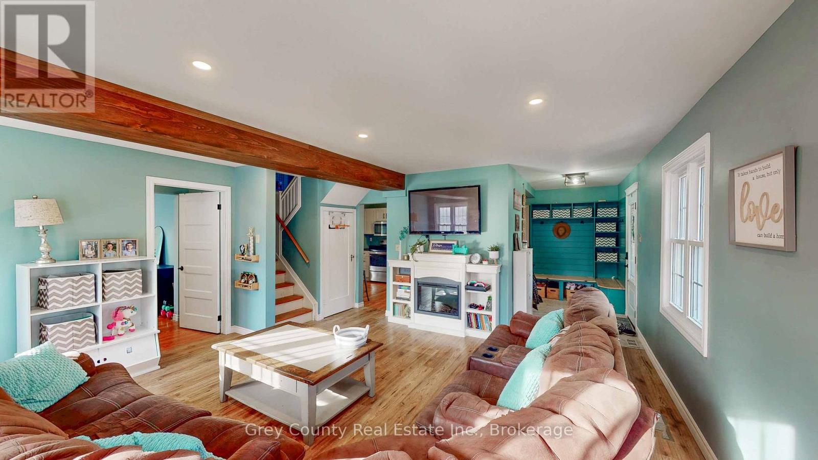 120 MARK STREET W - 13