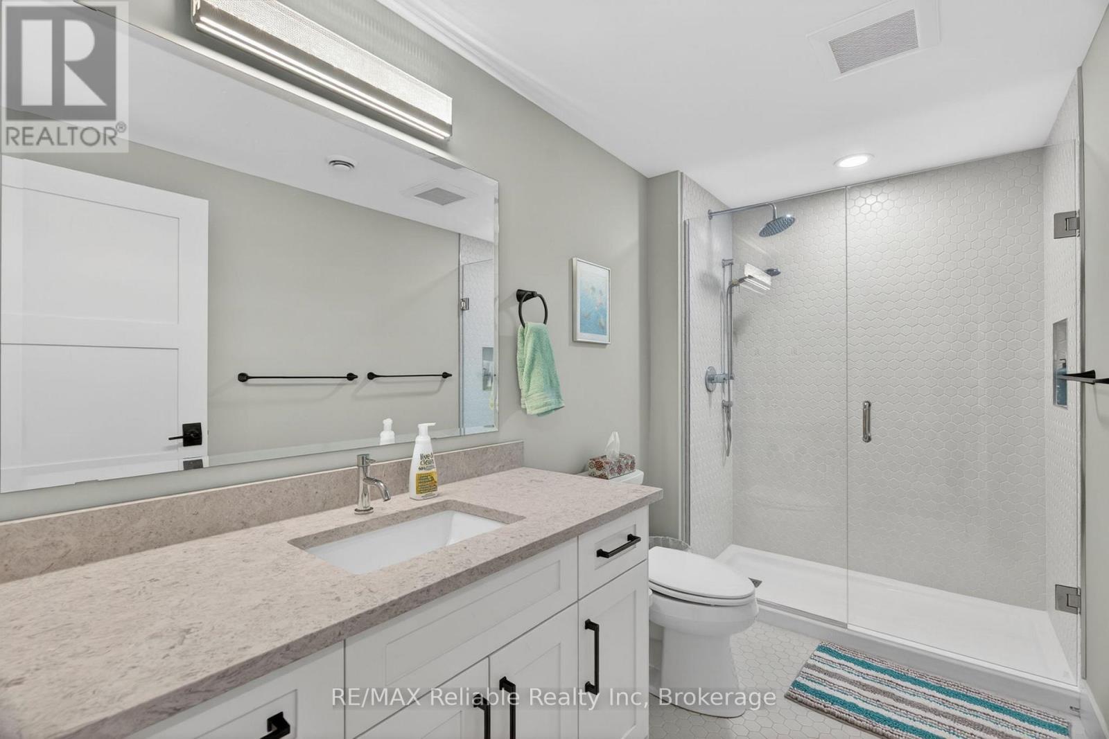 14 THIMBLEWEED DRIVE - 32