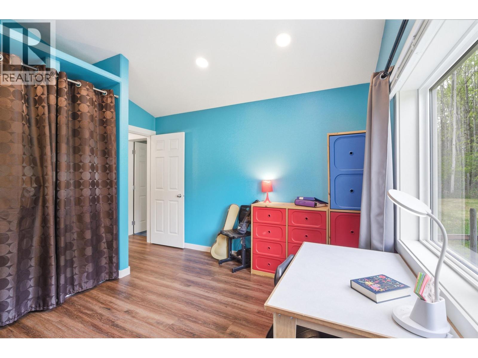 2102 QUARTZ ROAD - 20