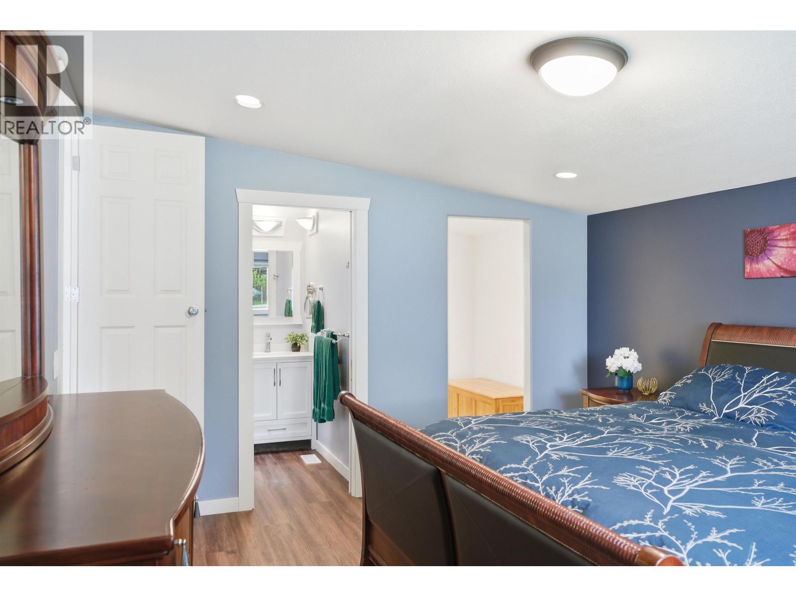 2102 QUARTZ ROAD - 23