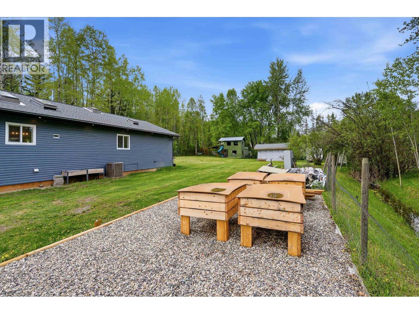 2102 QUARTZ ROAD - 30