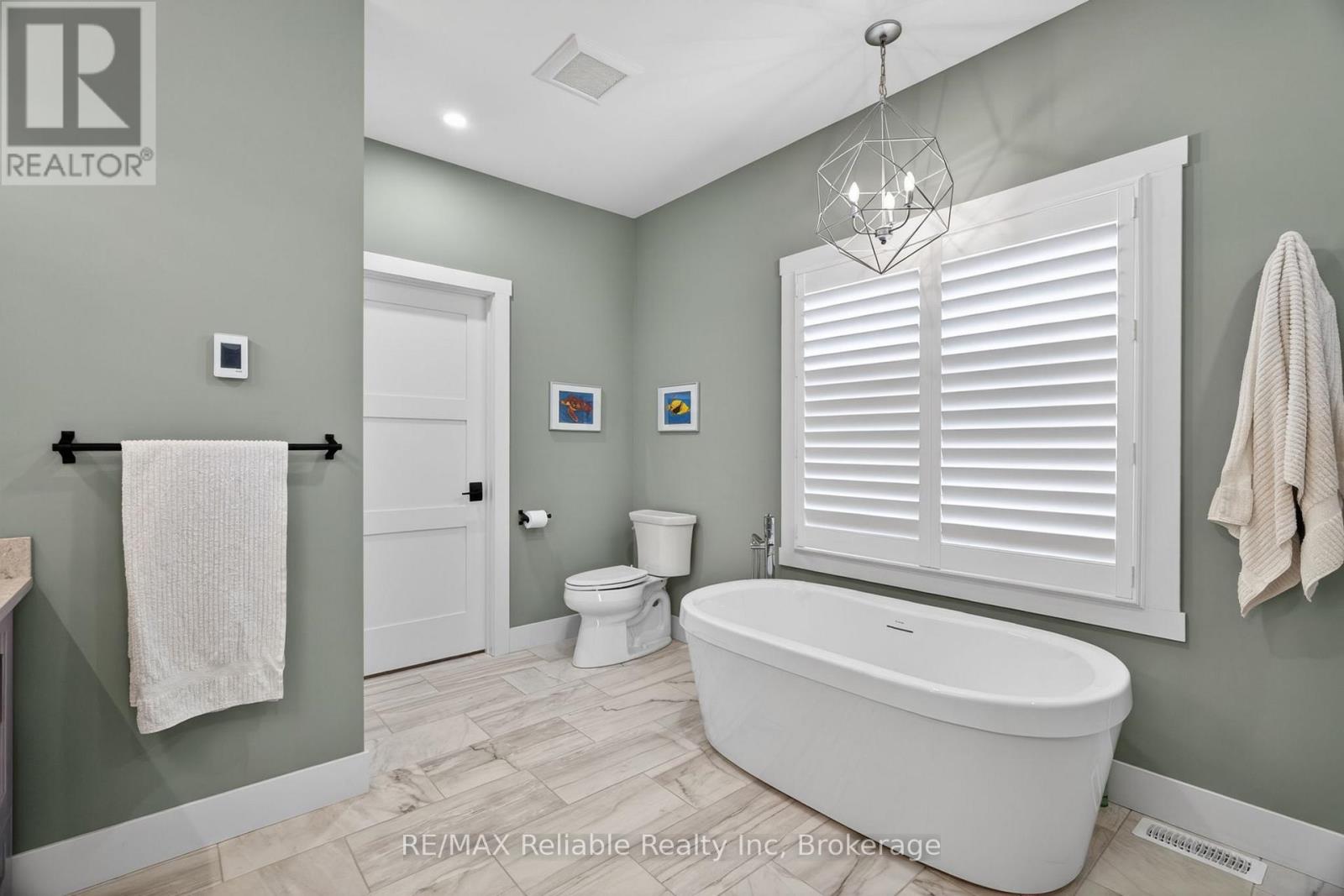 14 THIMBLEWEED DRIVE - 23