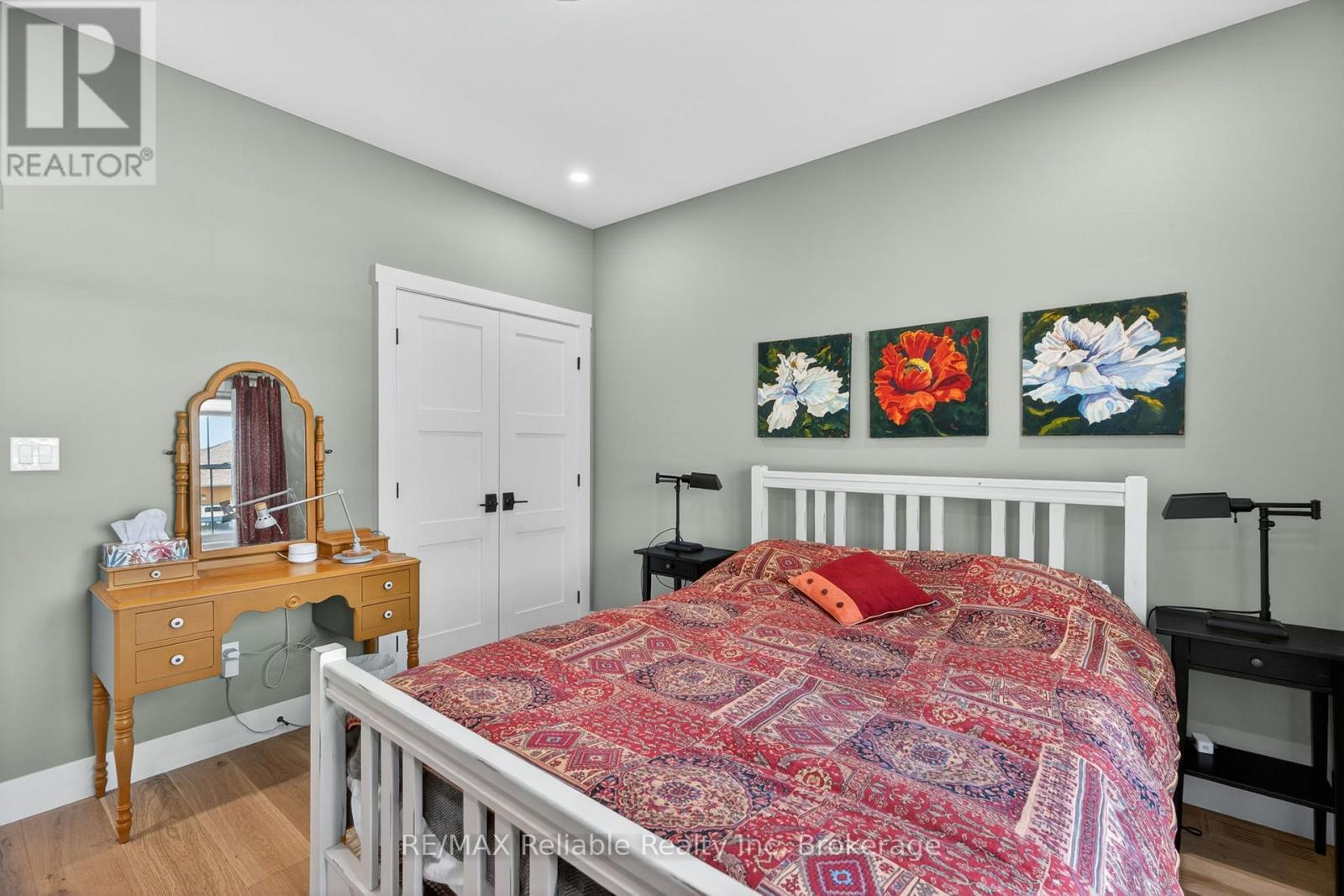 14 THIMBLEWEED DRIVE - 26