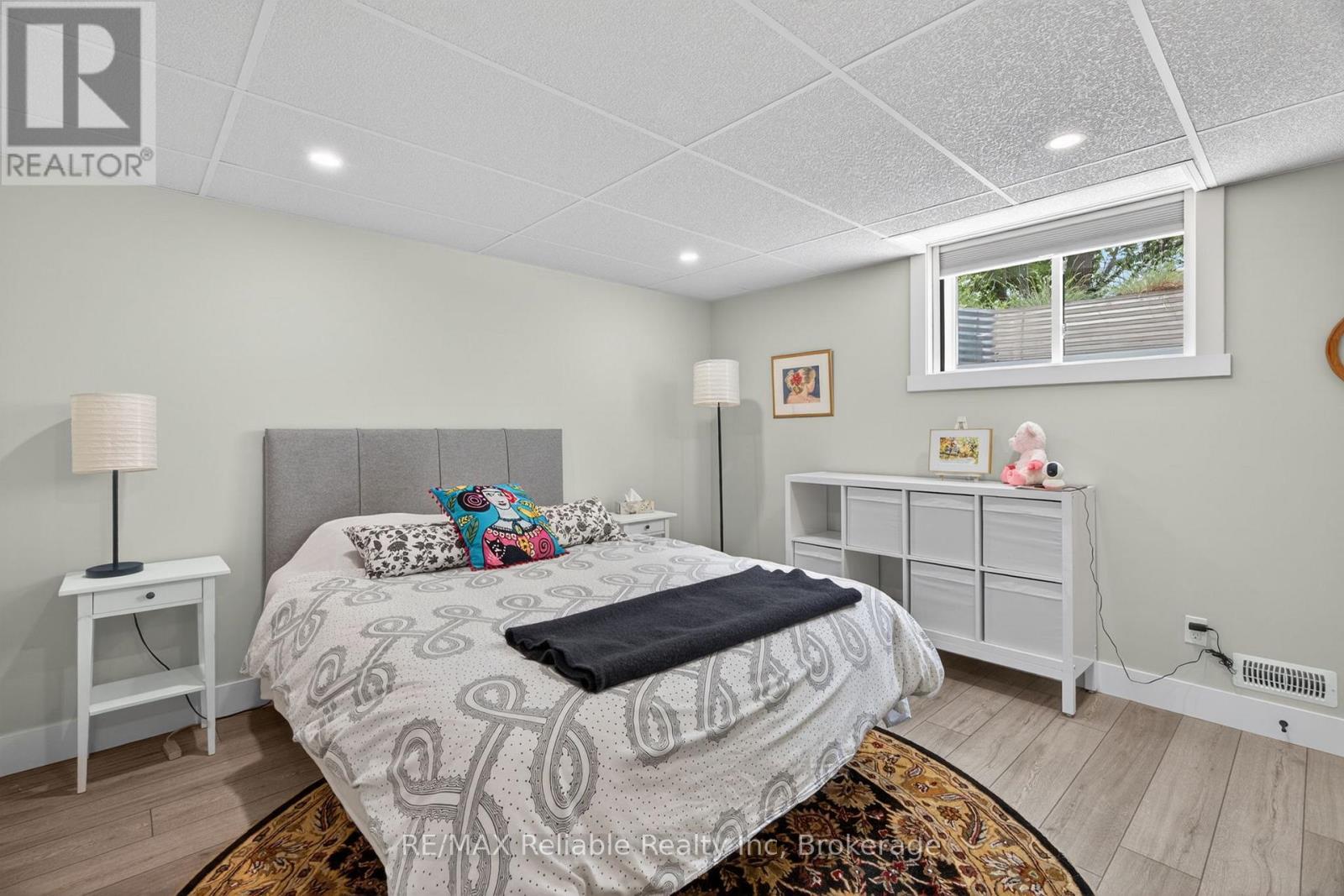 14 THIMBLEWEED DRIVE - 33