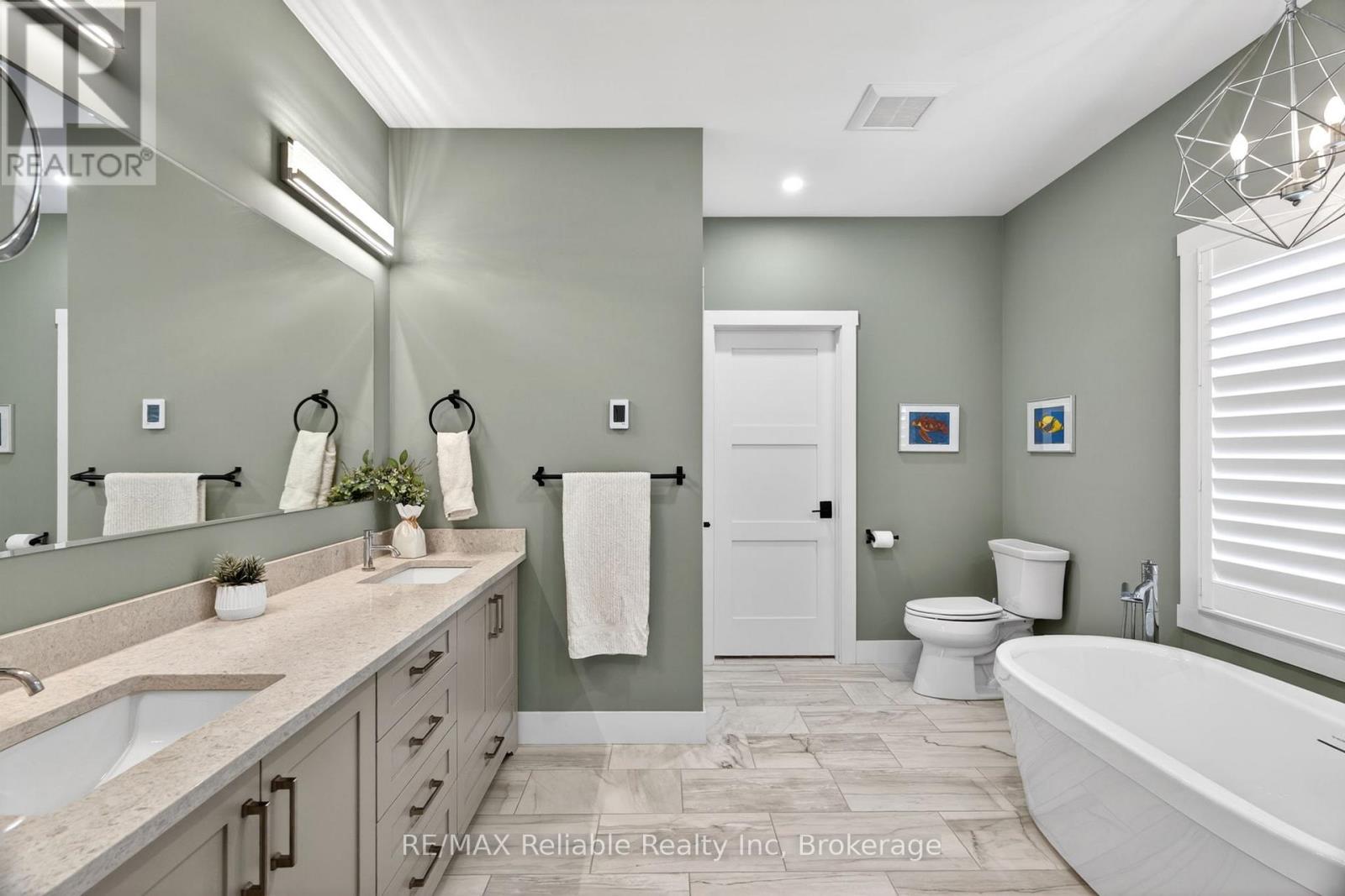 14 THIMBLEWEED DRIVE - 22