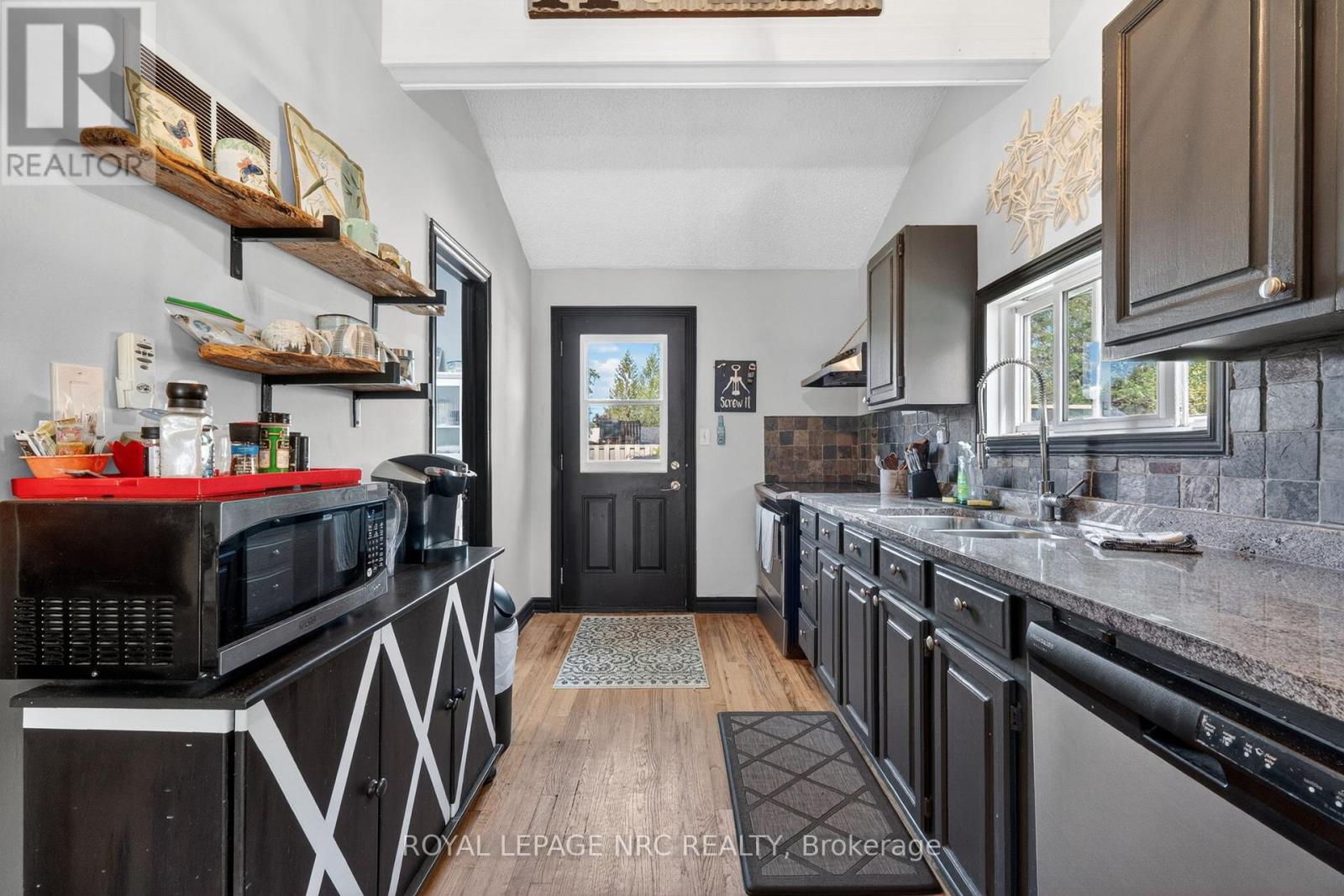 338 DOVERCOURT ROAD - 9