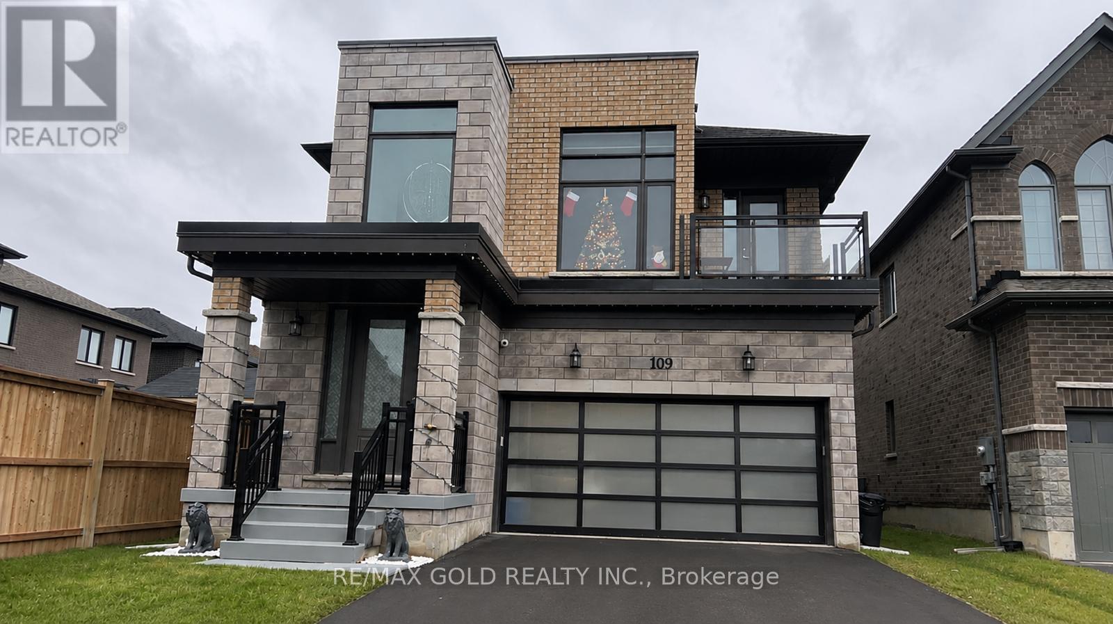 109 SILVERWOOD CRESCENT - 1