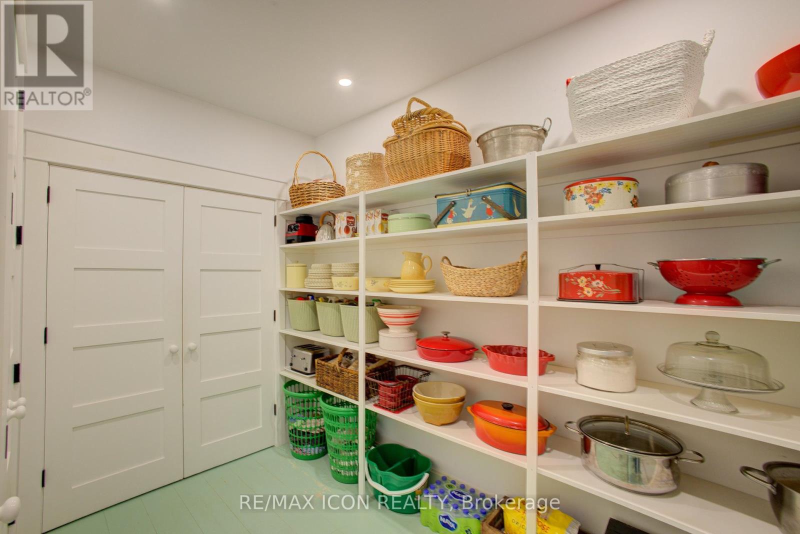 392114 GREY 109 ROAD - 21